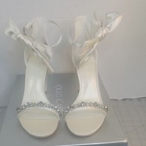 Oleg‎ Cassini Melania Ivory Bridal Heel Rhinestone Bow Size 6 NWT